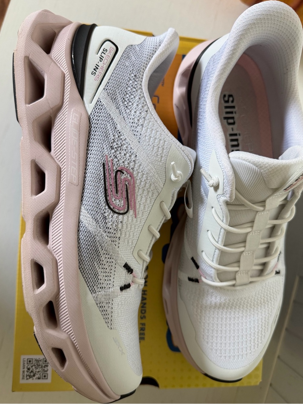 Women’s sneakers